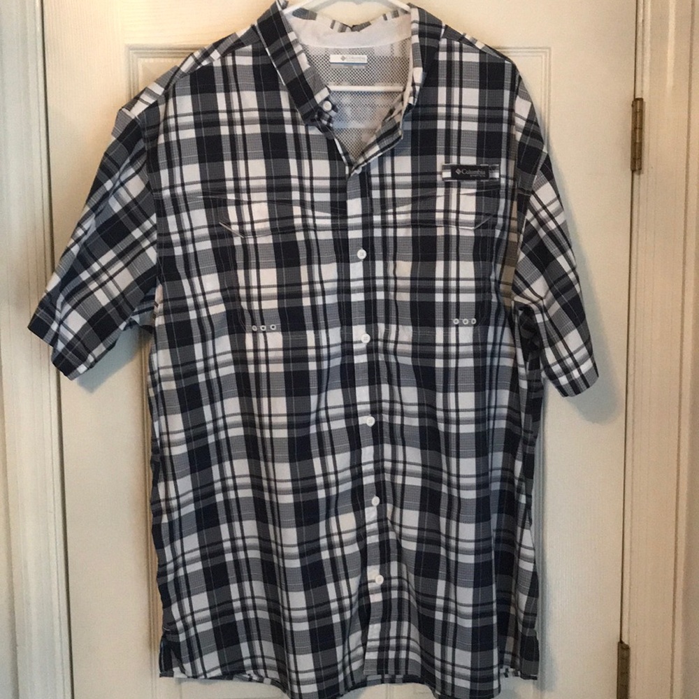 2XL Columbia PFG button-up short sleeve shirt.